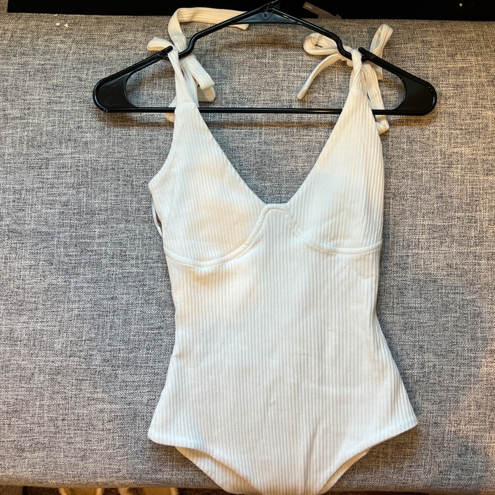 Princess Polly bodysuit!